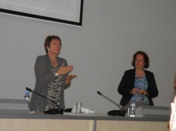             რატგერსის უნივერსიტეტის პროფესორის ლექცია კვლევითი გრანტების შესახებ