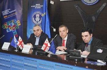 სამწუთიანი  ფილმების  ფესტივალი  გაიხსნა