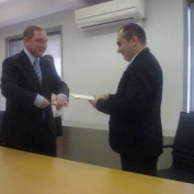 ალექსი პეტრიაშვილმა ახალგაზრდულ პარლამენტთან თანამშრომლობის მემორანდუმს მოაწერა ხელი