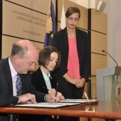 მემორანდუმი სტუდენტების განათლების ხელშეწყობისა და ფინანსური მხარდაჭერისთვის