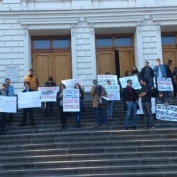 „ავტორიტარული და არა დემოკრატიული განათლების სისტემა“ 