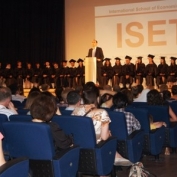 ISET-ის კურსდამთავრებულების გამოსაშვები ცერემონია