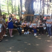 პერფორმანსი ზოოპარკში ილიაუნის სტუდენტებისგან